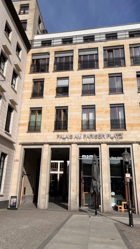 Eingang Übersetzungsbüro Berlin Pariser Platz
